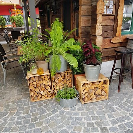 ניוסטיפט אים סטובאיטל Ferienwohnung Dorfpub מראה חיצוני תמונה