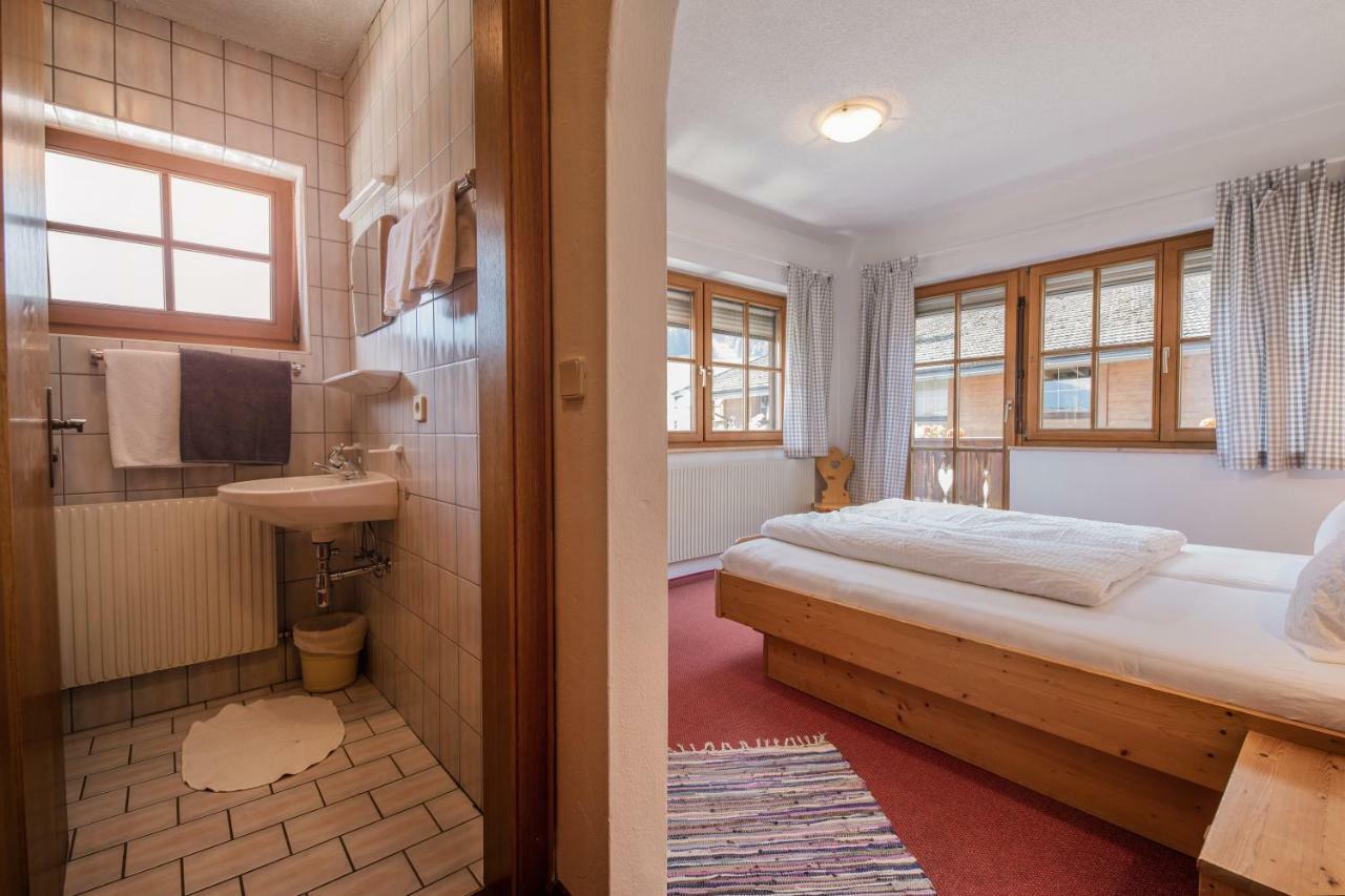 ניוסטיפט אים סטובאיטל Ferienwohnung Dorfpub מראה חיצוני תמונה